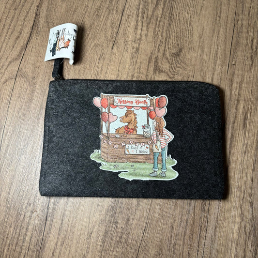 Täschchen Kissing Booth